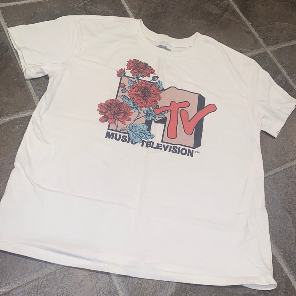 MTV t-shirt